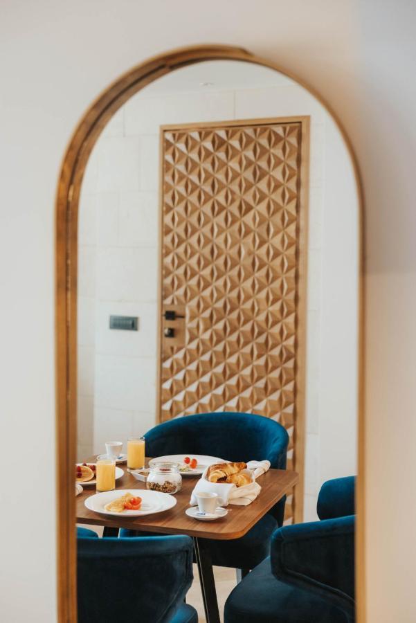 Corso Levante Luxury Suites Dobrota コトル エクステリア 写真