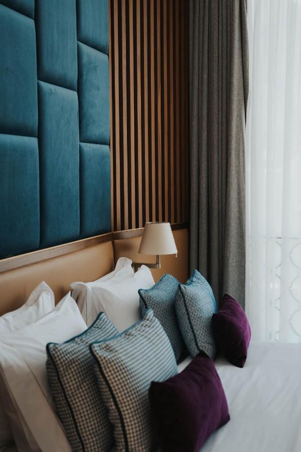 Corso Levante Luxury Suites Dobrota コトル エクステリア 写真