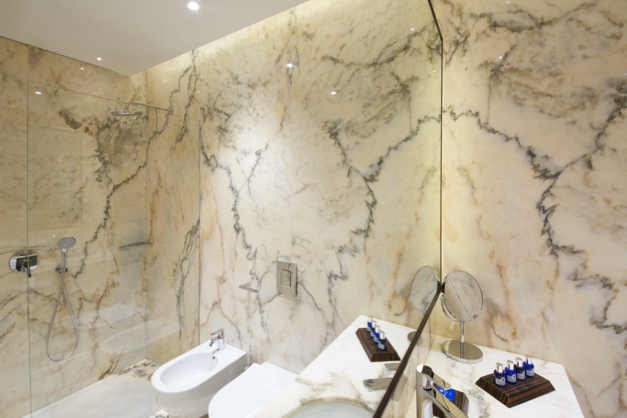 Corso Levante Luxury Suites Dobrota コトル エクステリア 写真