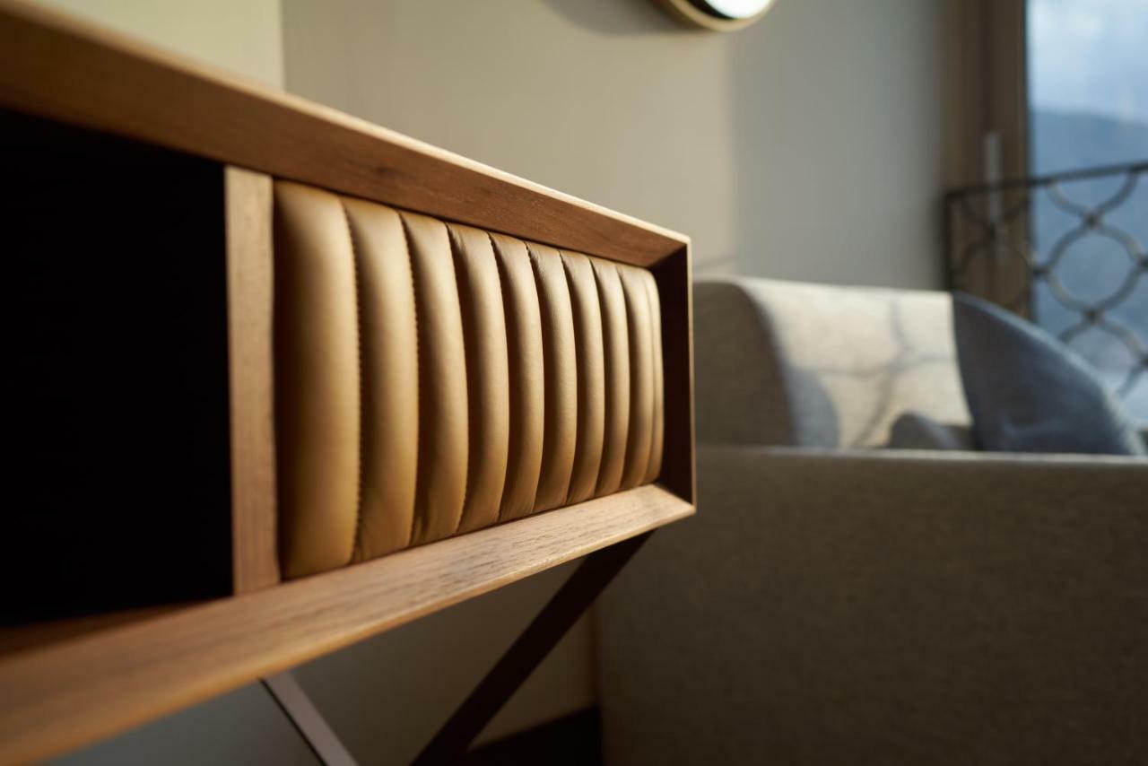 Corso Levante Luxury Suites Dobrota コトル エクステリア 写真