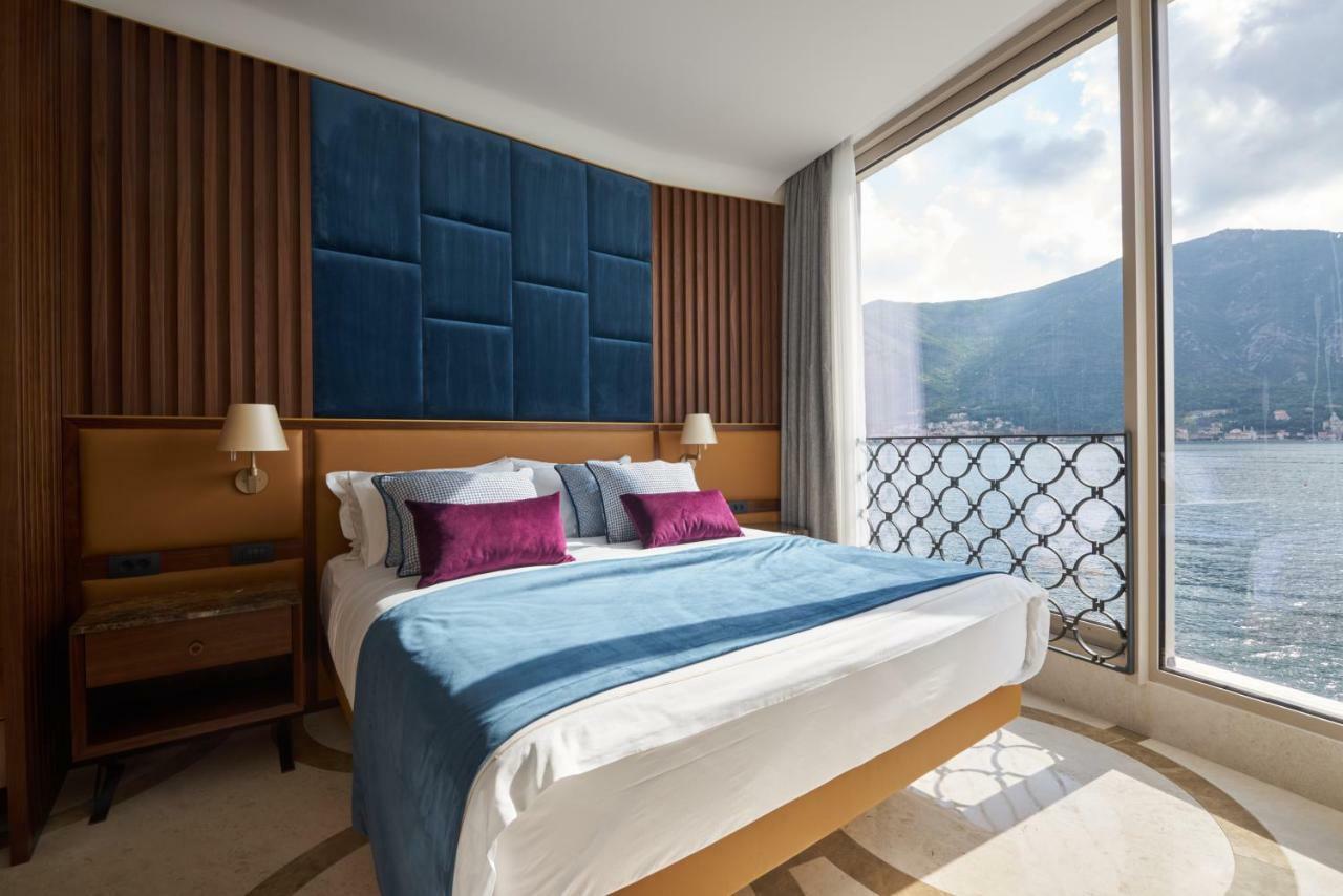 Corso Levante Luxury Suites Dobrota コトル エクステリア 写真
