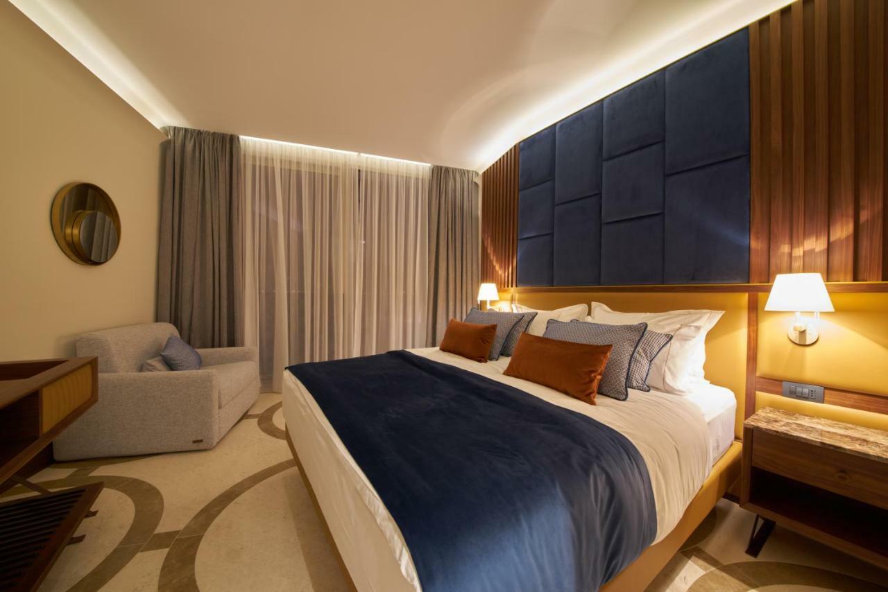 Corso Levante Luxury Suites Dobrota コトル エクステリア 写真